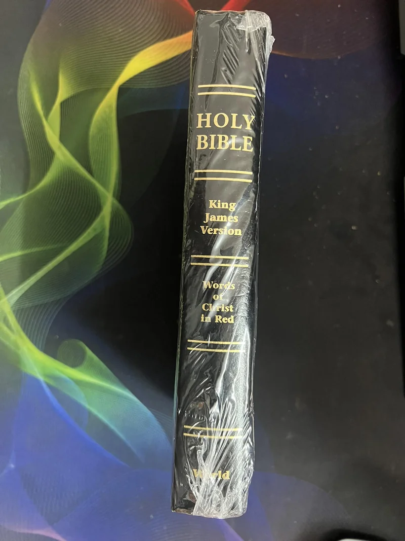 English Bible KJV additional image